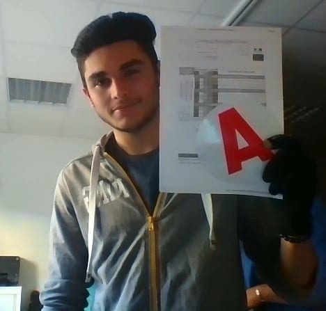 Bravo à Nicolas qui a réussi son permis!!!!