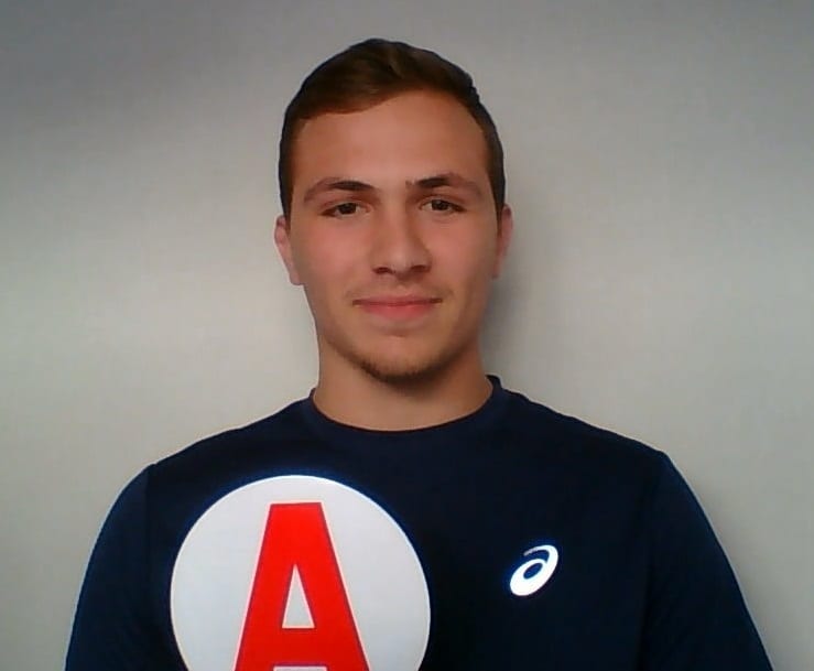 Bravo à Hugo qui a réussi son Permis le 06/04/2017