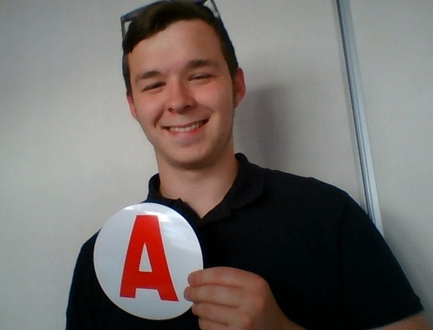 félicitations pour Olivier son permis réussi le 16 mai 2017